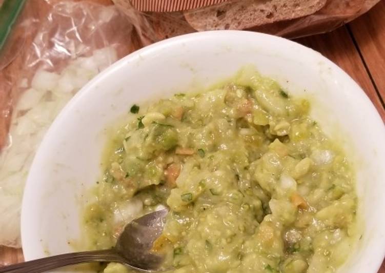 Recipe of Super Quick Homemade Thick &amp; Chunky Cayenne Lime Guacamole