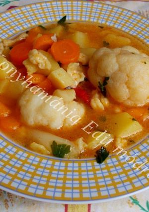 Karfiolleves recept fotója