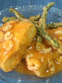 Una foto de 🐟 Merluza con Gambas 🦐en Salsa