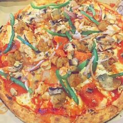 A picture of Capsicum pizza.