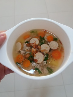 Foto resep Sup Ayam-Sosis (Mpasi Anak 1+)