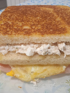 Una foto de Sándwich de pollo