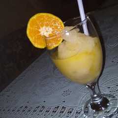 A picture of Es jeruk blend.