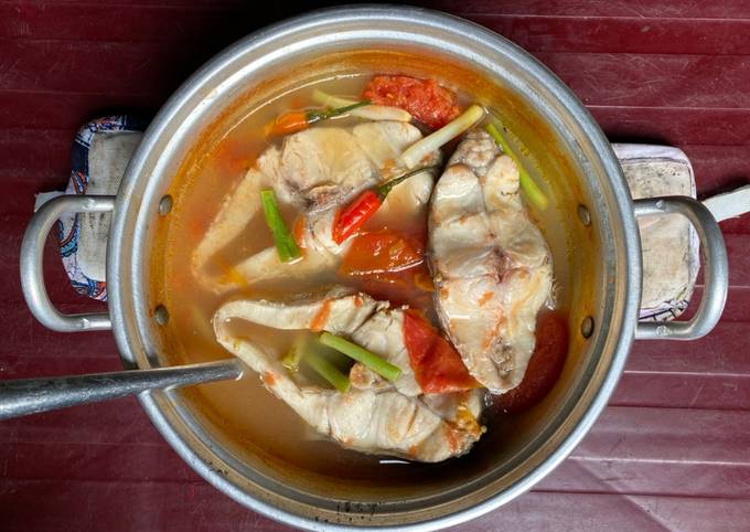 Cách Làm Món Canh cá chẽm nấu 🍅 của Phạm Thu Thảo - Cookpad