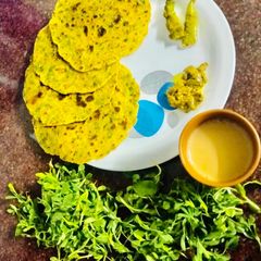 Gujarati meethi Thepla with Achaare Chutney A picture of Gujarati meethi Thepla with Achaare Chutney.