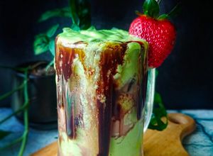 Gambar Avocado Smoothie with Hershey's Mocha