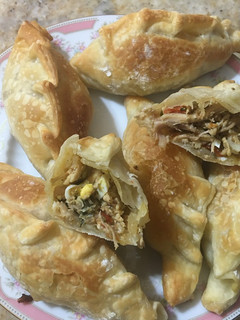 Una foto de Empanadas de pollo al verdeo