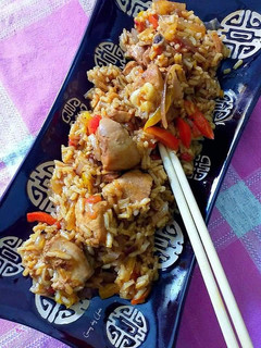 Una foto de Arroz al estilo asiático de cocina creativa de alexis Urrutia