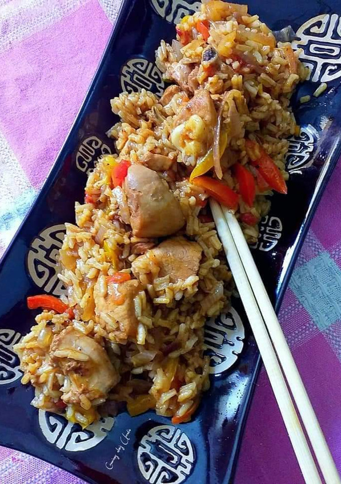 Una foto de Arroz al estilo asiático de cocina creativa de alexis Urrutia
