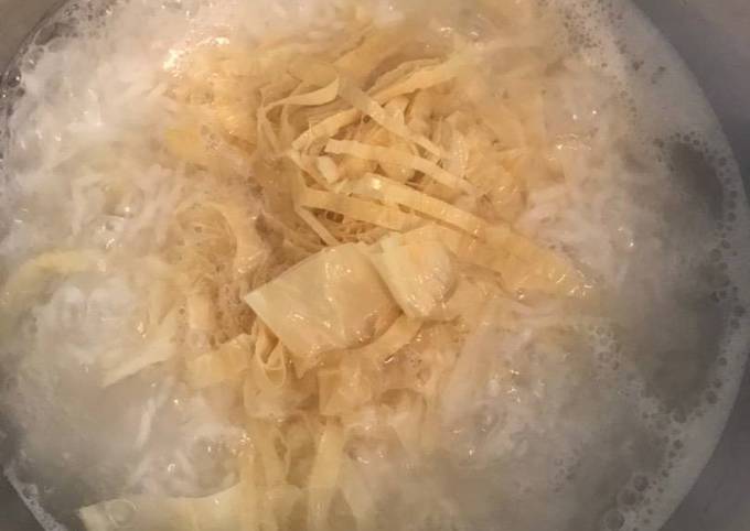 Bubur Nasi dengan Kembang tahu