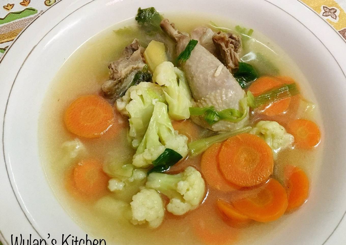 Soup Sayur dan Ayam Kampung