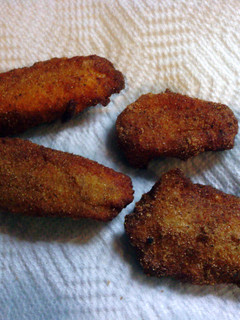 A picture of fried fish.