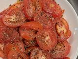 Salt and pepper tomato slices 😋