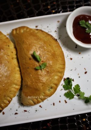 A picture of Chicken Calzone.