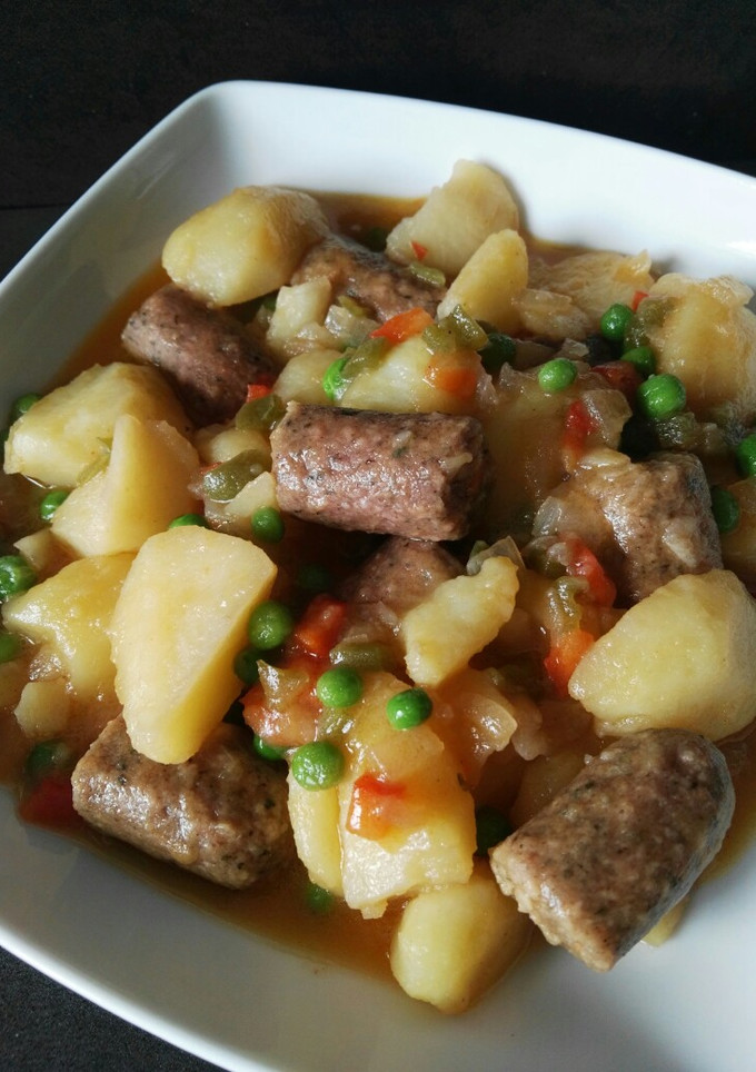 Una foto de Patatas guisadas con longaniza vegana