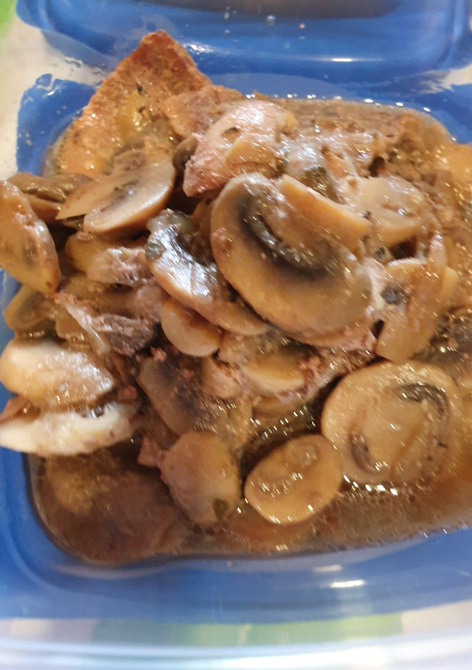 Una foto de Ternera guisada con champiñones