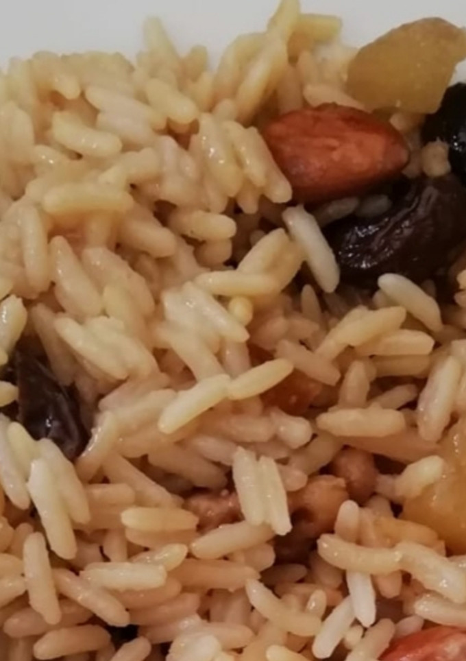 Una foto de Arroz de frutos secos al microondas