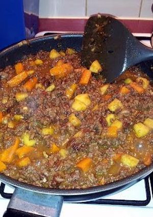 A picture of sweet mince curry.