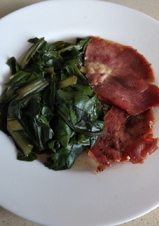 Una foto de Espinacas con jamón