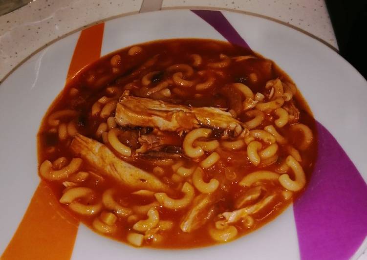 Fideuá con bonito