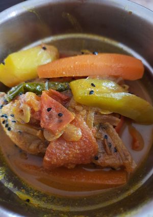 পাঁচমিশালি সব্জীর পাতলা ঝোল (panchmishali sabjir jhol recipe in Bengali) রেসিপির প্রধান ছবি