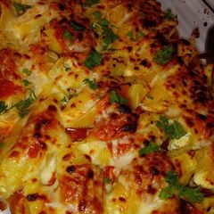 A picture of Stuffed Shells.