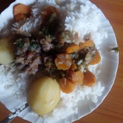 A picture of Rice beef stew.