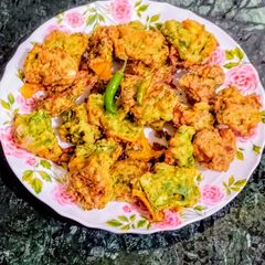 A picture of Palak Pakoda.