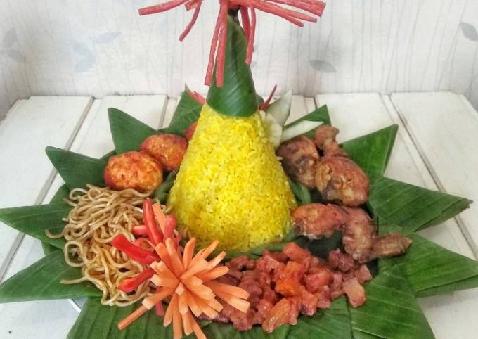 Nasi Kuning Ulang Tahun