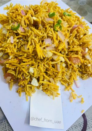 A picture of Stall Style Spicy Tangy Snack (sev).