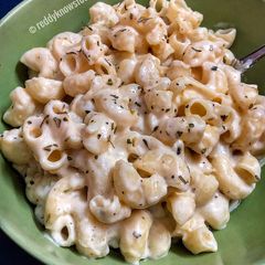 A picture of Gooey Herbed Mac ‘And’ Cheese.