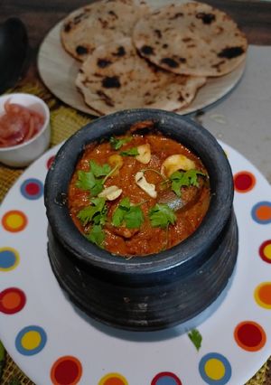 મિક્સ વેજ મટકા સબ્જી (Mix Veg Matka Sabji Recipe In Gujarati) રેસીપી મુખ્ય ફોટો