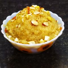 A picture of Rava sheera.
