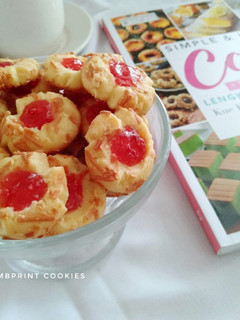Foto resep Thumbprint Cookies