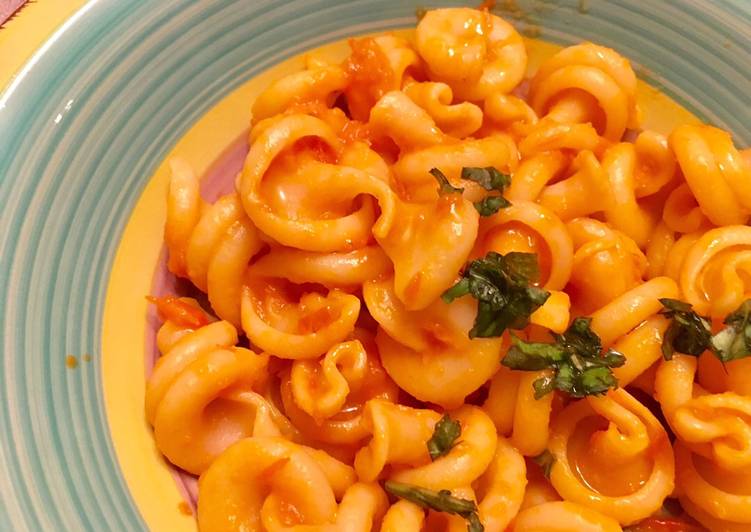 Pasta al pomodoro 🇮🇹 pâtes à la sauce tomate fraîche