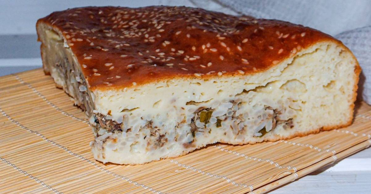 Пирог с сайрой и рисом в духовке