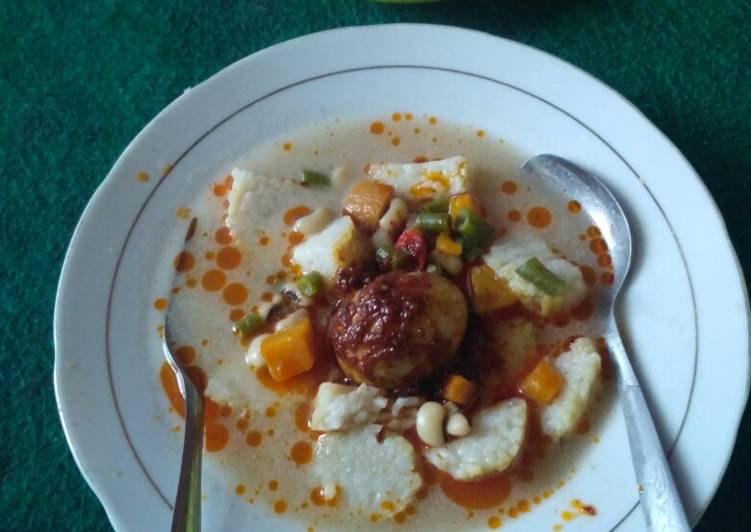 Ketupat batumis (Banjarmasin)