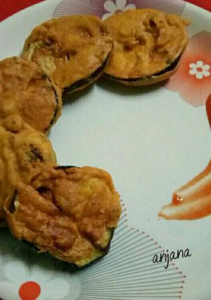 A picture of Brinjal Fritters.