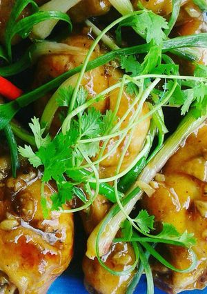 Hình của món Đùi gà rôti.