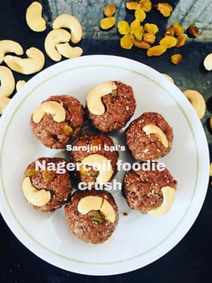 சத்தான உலர் பழ மட்டும் நட்ஸ் லட்டு செய்முறை முக்கிய புகைப்படம்