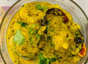 A picture of Arbi in mustard gravy (taro root).