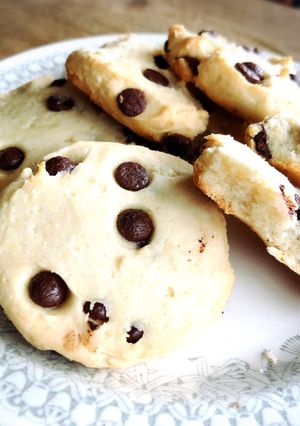 A picture of Gluten free cookies.