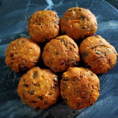 A picture of Maize Flour and Spring Onion Vada.