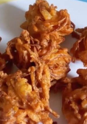 A picture of Kandha bhajiya.