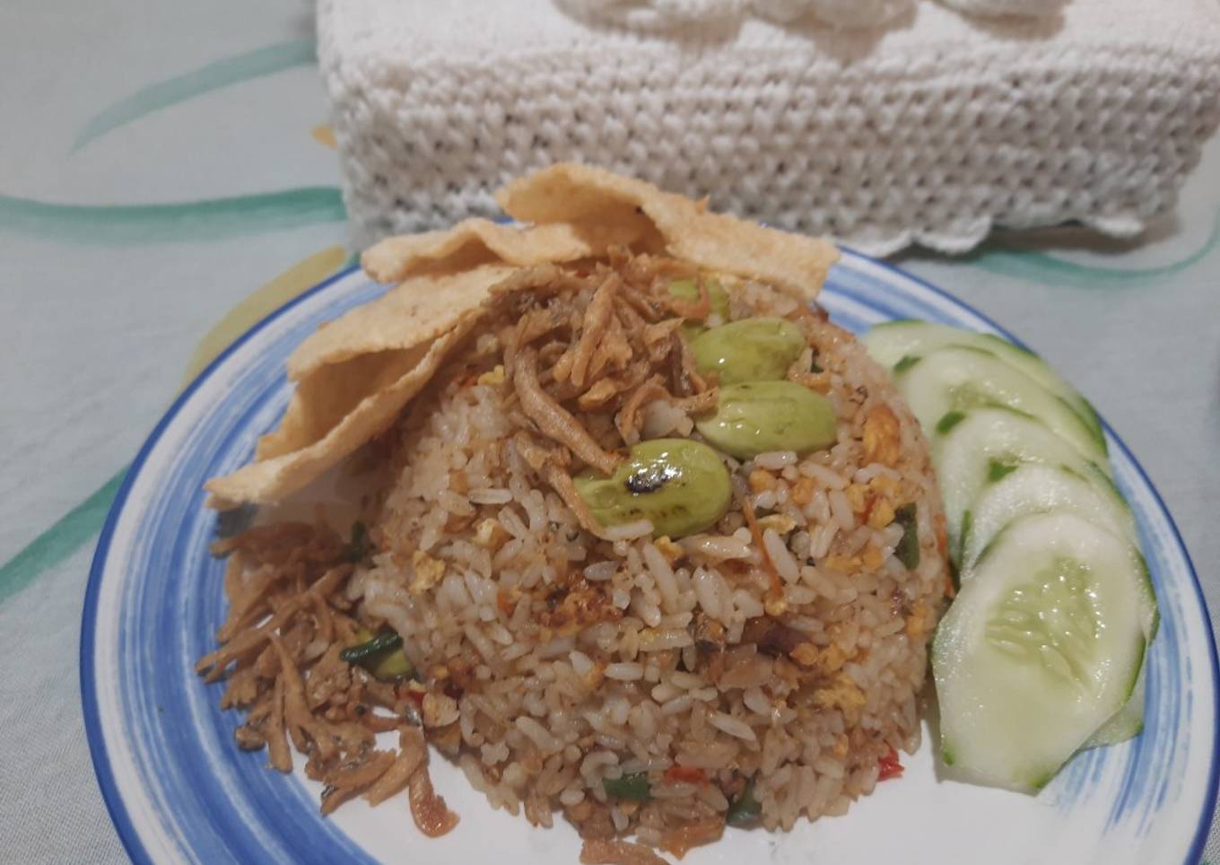 Nasi goreng teri pete