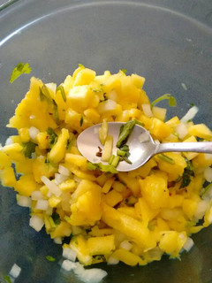 Una foto de Ensalada de piña. ॐ