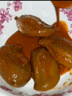 வடு மாங்காய் ஊறுகாய்(vadu mangai oorukai recipe in tamil) செய்முறை முக்கிய புகைப்படம்