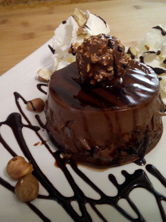 Una foto de Flan de turrón de chocolate