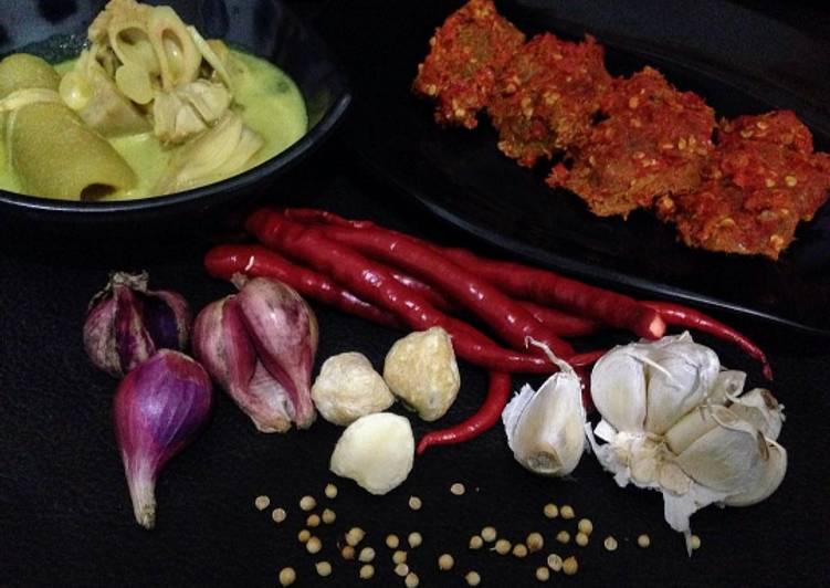 Gulai nangka tunjang (kikil)