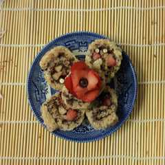 A picture of Rice Krispie Treat Sushi.